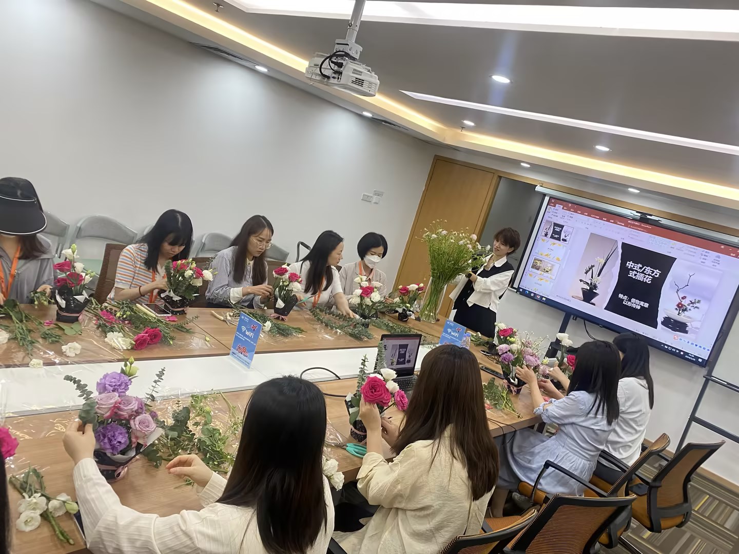 匯利達(dá)深圳520“花漾”Party：讓愛(ài)如花綻放！(圖2)